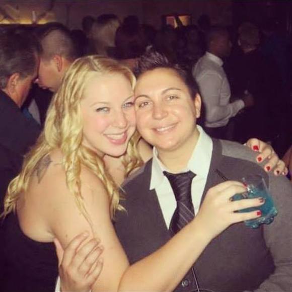 Meet your Posher, Danielle - Picture 1 of 1